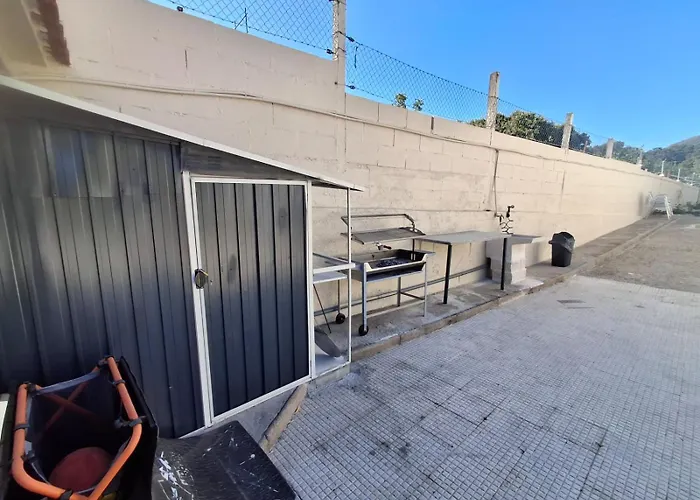 Bajo Independiente De Casa En *